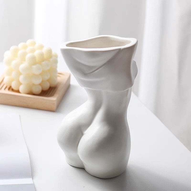 Female Body Sculptural Ceramic Vase, Dried Flower vase, Contemporary Vase, Minimalist Vase, Modern Coffee Tabletop Vase, bust vase