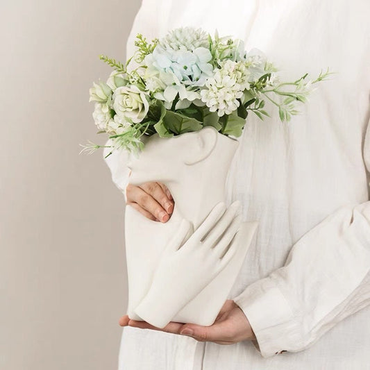 Female Bust Sculptural Ceramic Vase, Dried Flower vase, Contemporary Vase, Minimalist Vase, Modern Coffee Tabletop Vase, body vase