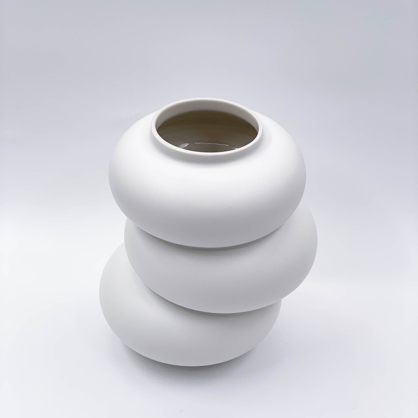 Triple Curve Ceramic Vase - White/Silver